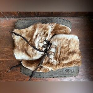 Vintage 1970s Boho Festival Apres-Ski Fur Leather Ankle Boots, Size 6.5